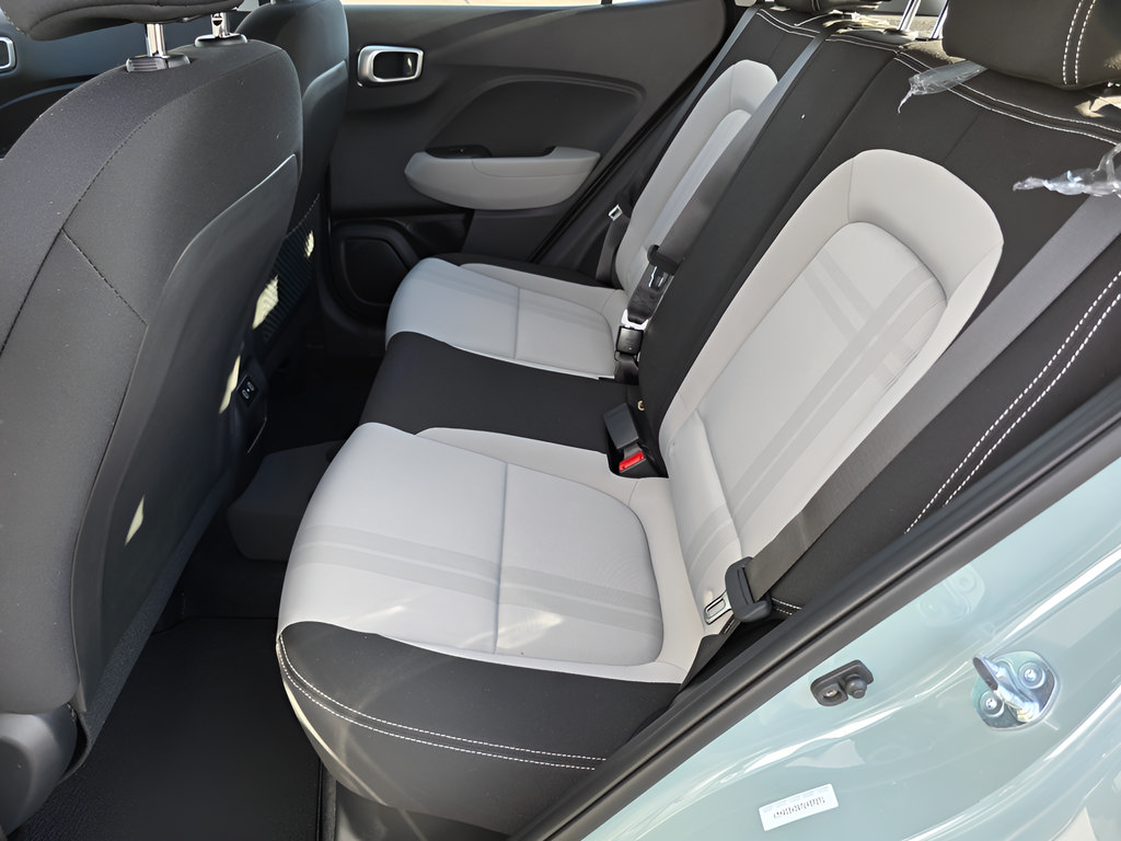 New 2026 Hyundai Venue SEL FWD image 11