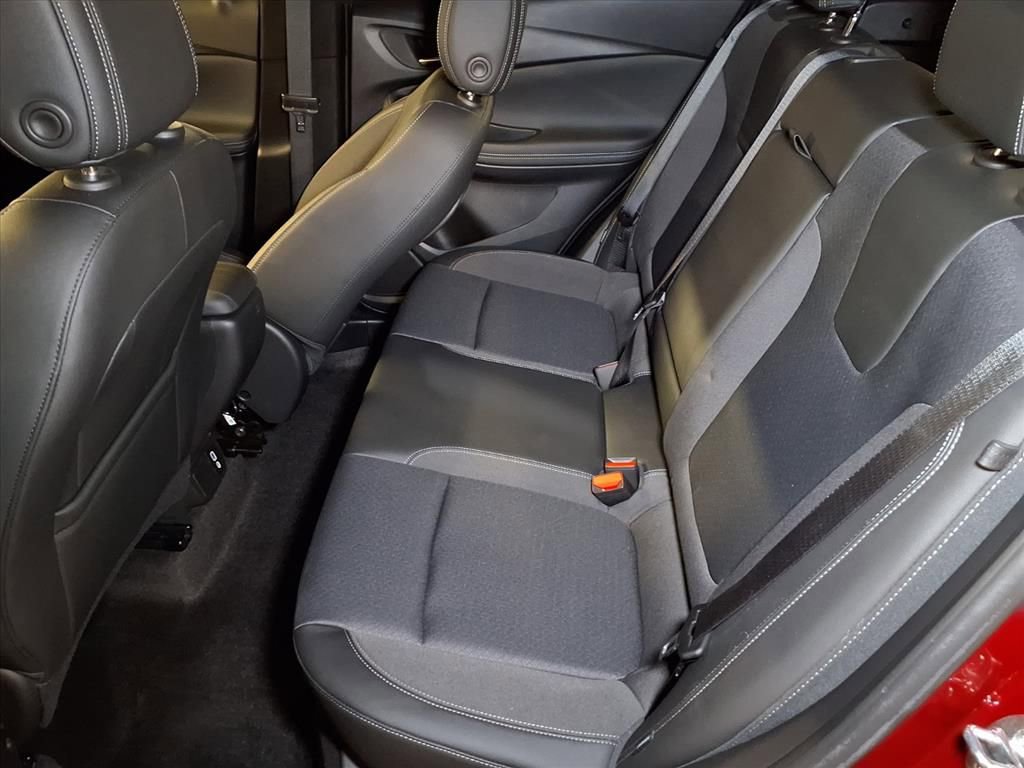 Used 2023 Buick Encore GX Select image 17