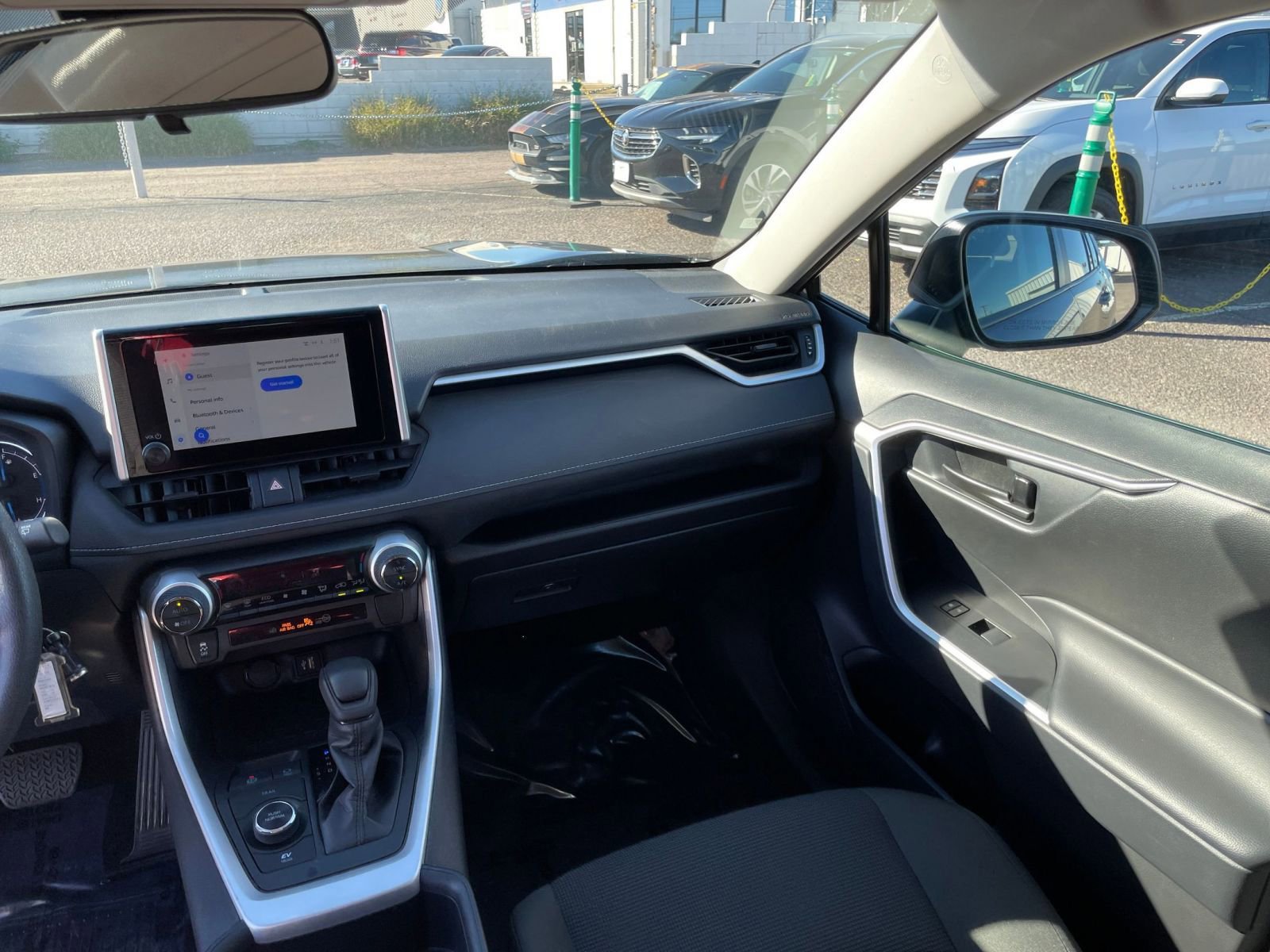 Used 2025 Toyota RAV4 LE image 34