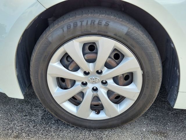 Used 2020 Toyota Corolla LE FWD image 5