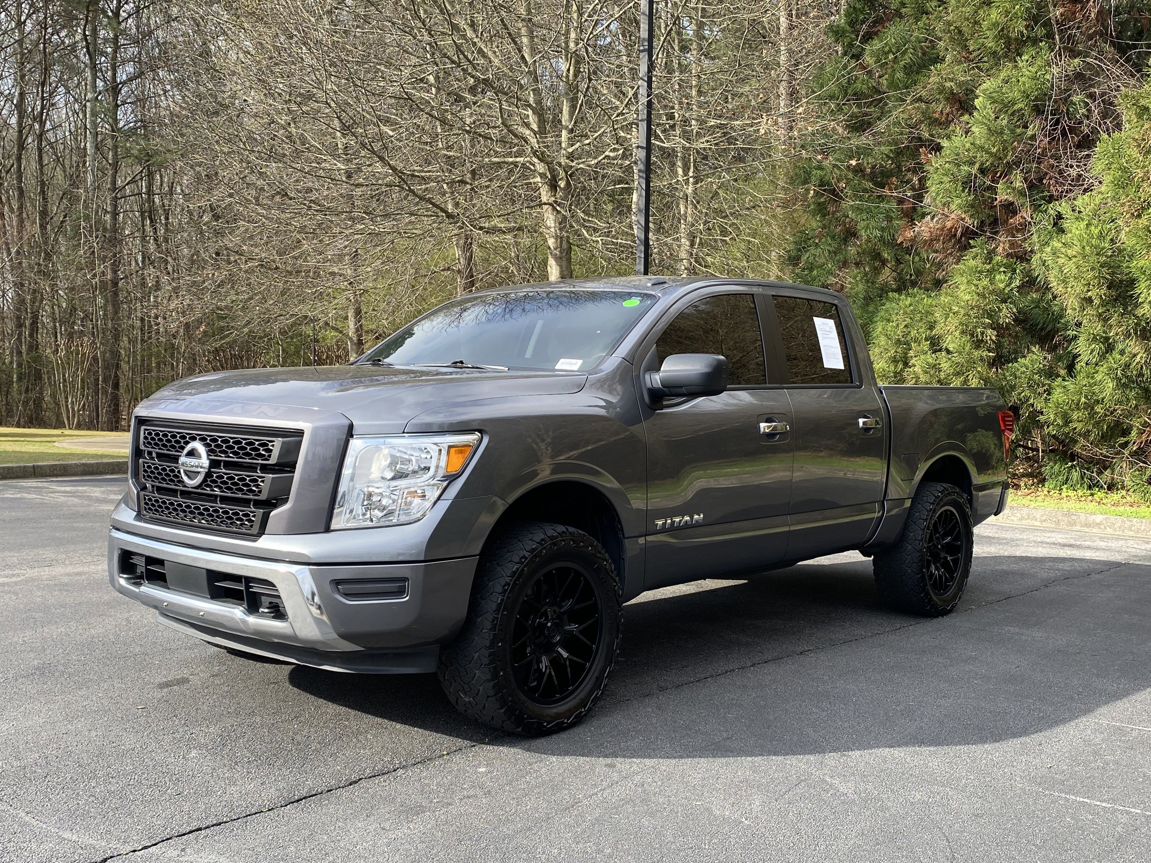 Used 2021 Nissan Titan SV AWD/4WD image 5