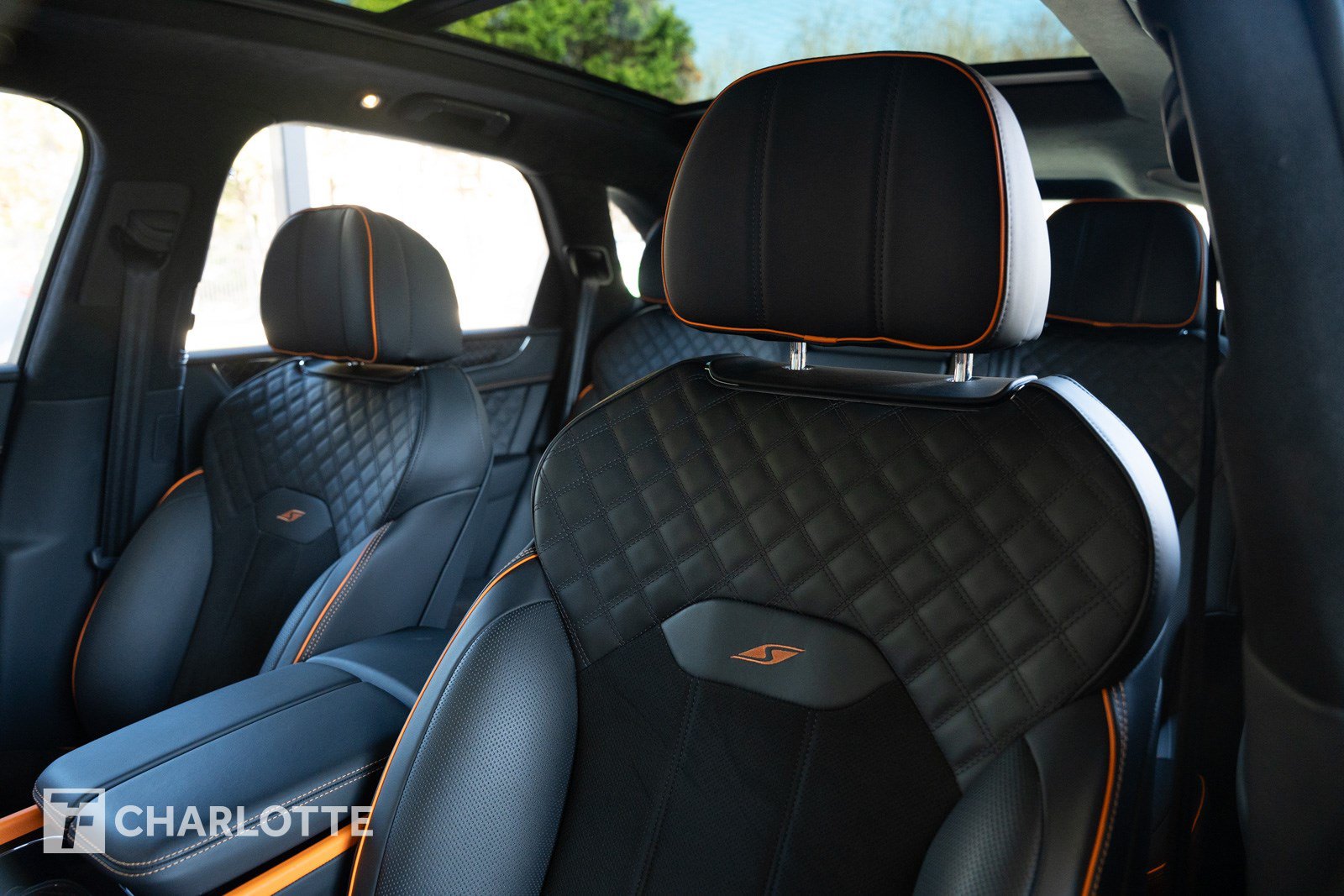 Used 2025 Bentley Bentayga AWD/4WD image 20