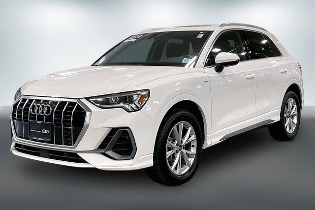 Certified 2023 Audi Q3 2.0T Premium w/ Convenience Package image 2