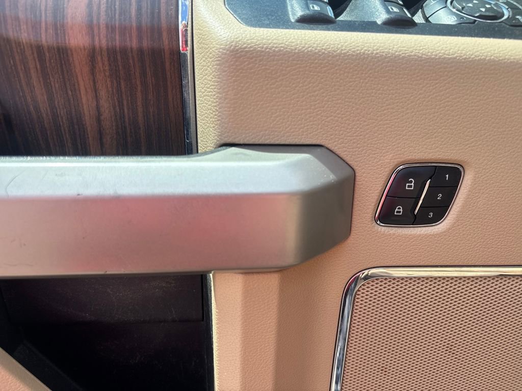 Used 2017 Ford F150 Lariat w/ Equipment Group 502A Luxury image 8