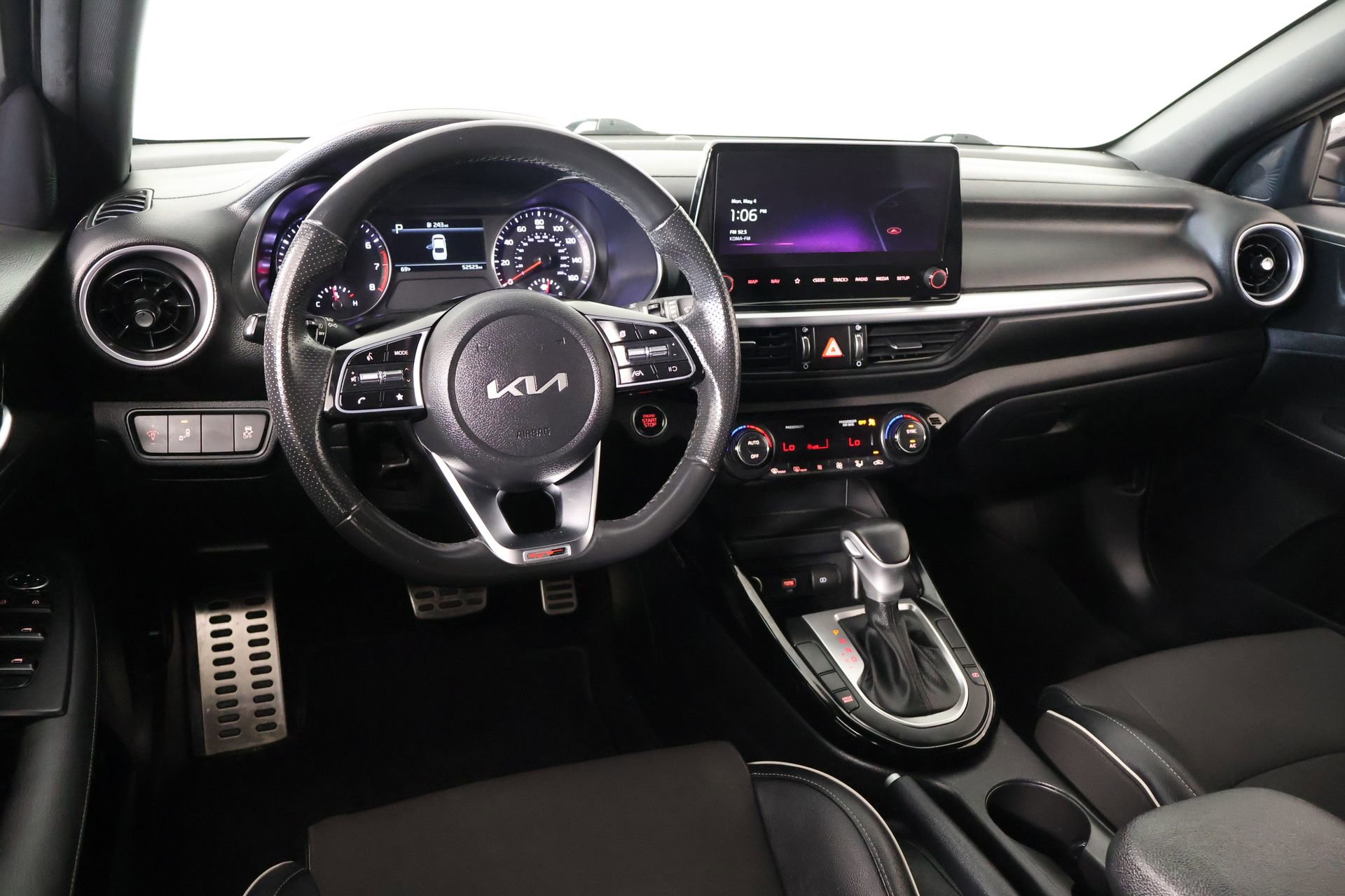 Used 2023 Kia Forte GT-Line FWD image 2
