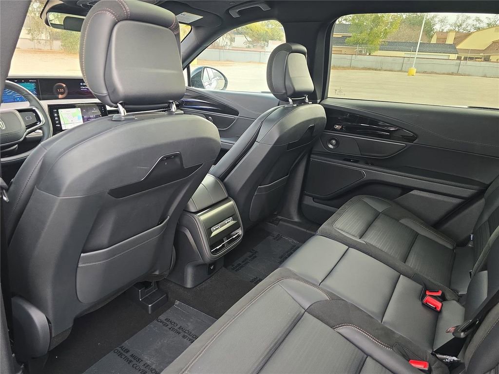 New 2025 Lincoln Nautilus Reserve w/ Jet Appearance Package image 10