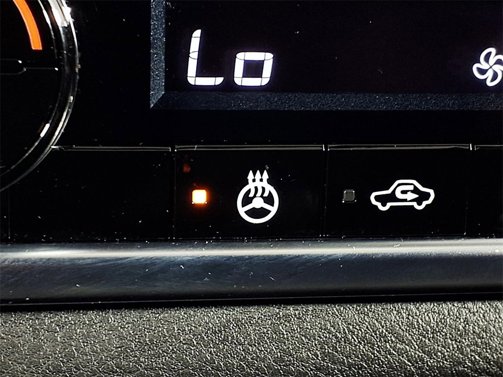 Used 2021 Nissan Rogue SV w/ Premium Package image 17