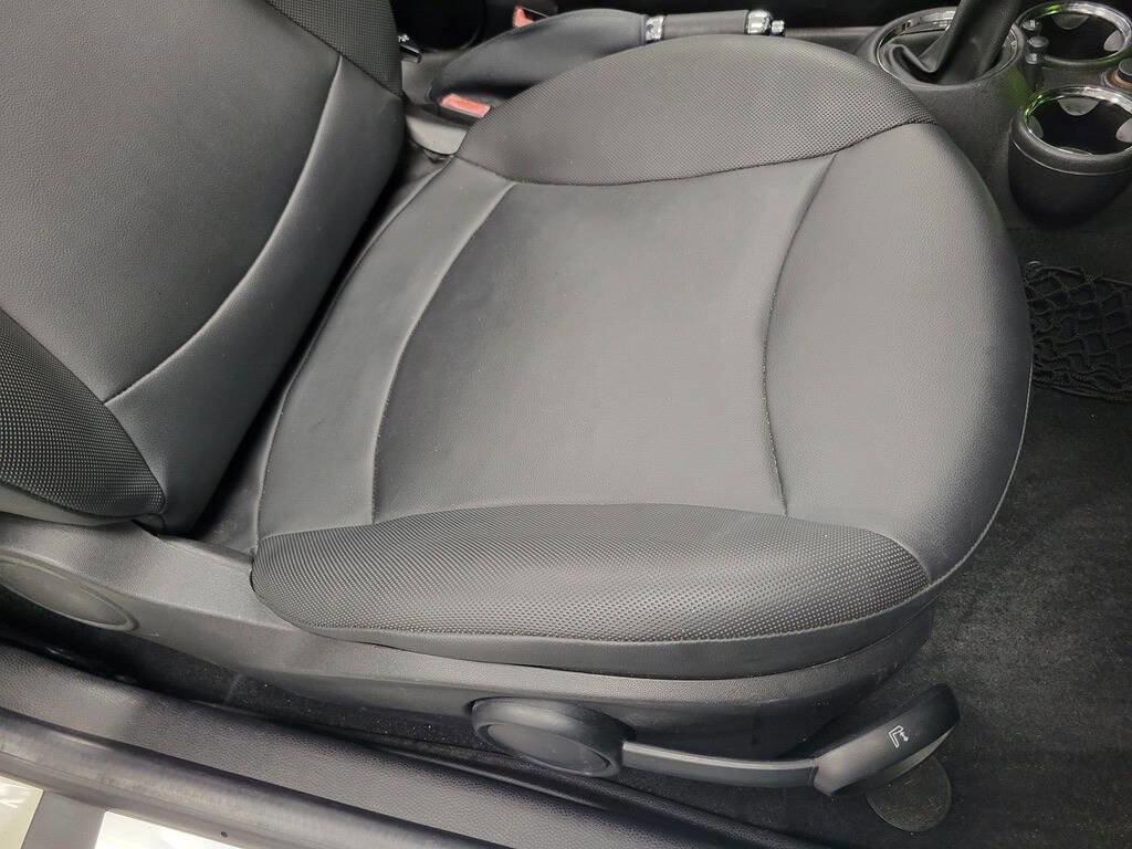 Used 2013 MINI Cooper Convertible image 36