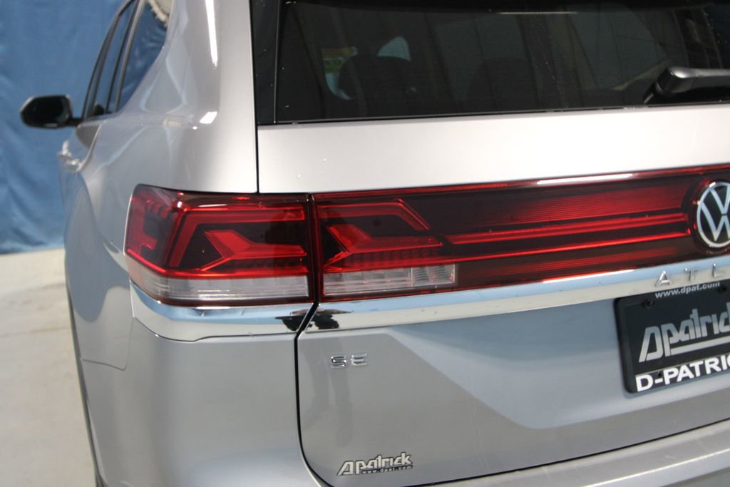 Used 2025 Volkswagen Atlas SE image 38