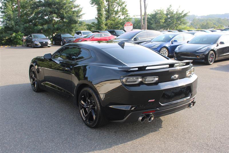 Used 2022 Chevrolet Camaro SS RWD image 6