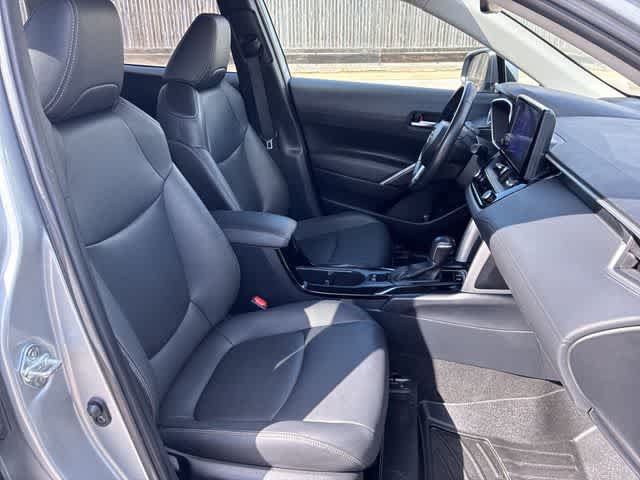 Used 2023 Toyota Corolla Cross XLE FWD image 22