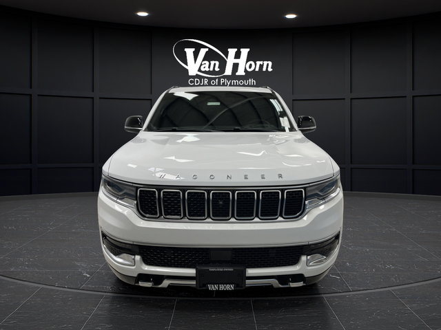 Used 2024 Jeep Wagoneer Series III w/ Convenience Group I AWD/4WD image 11