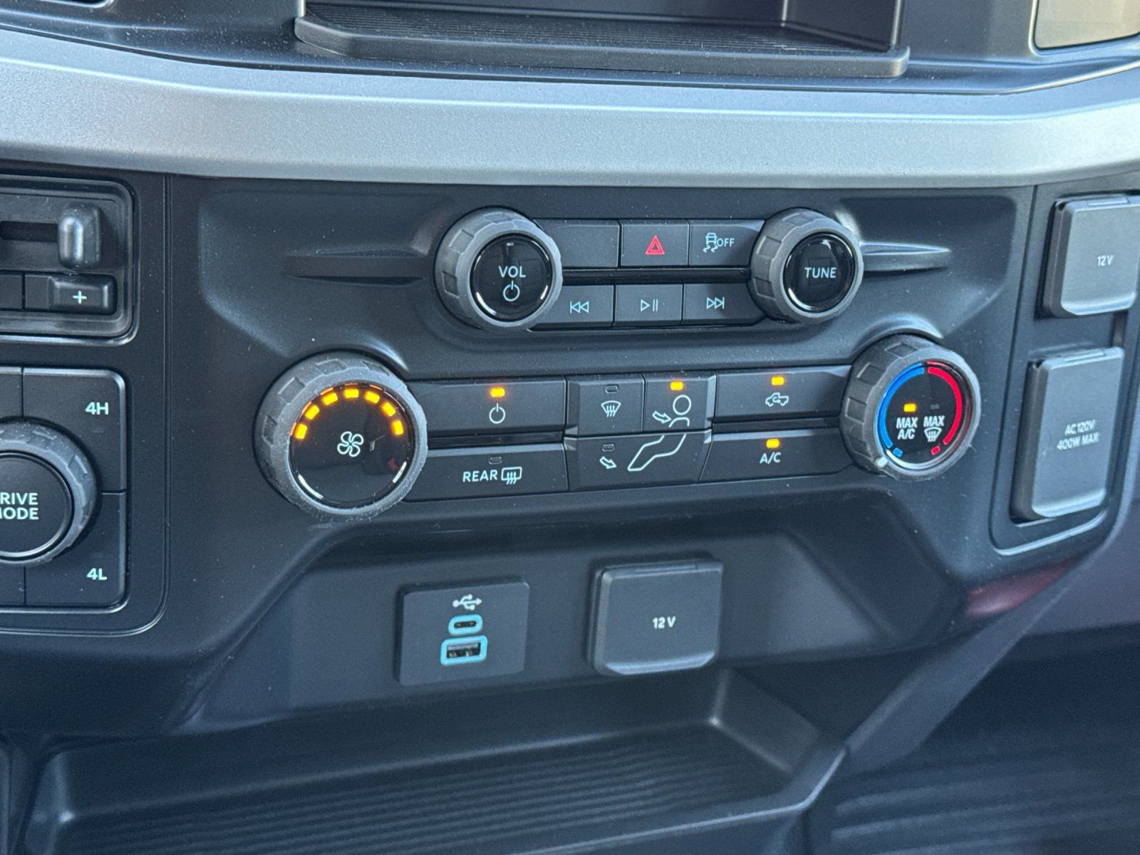 New 2025 Ford F350 XL w/ XL Chrome Package image 20