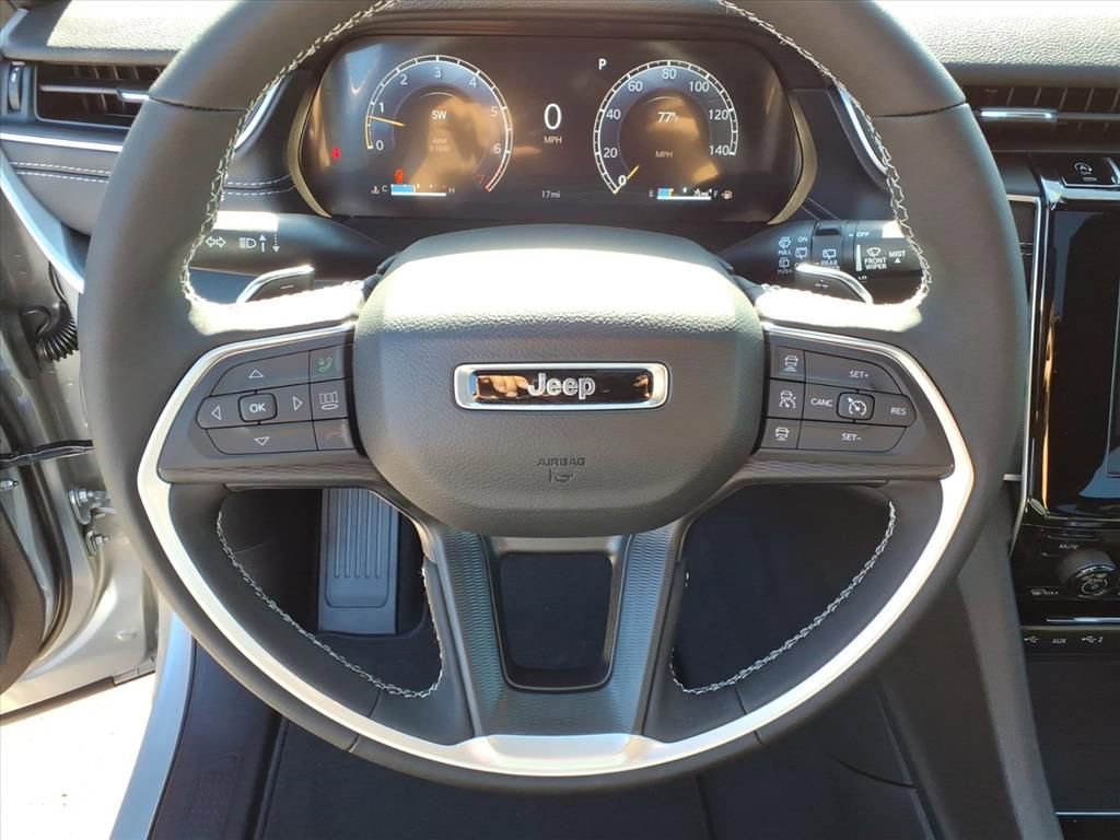 New 2025 Jeep Grand Cherokee L Altitude image 20