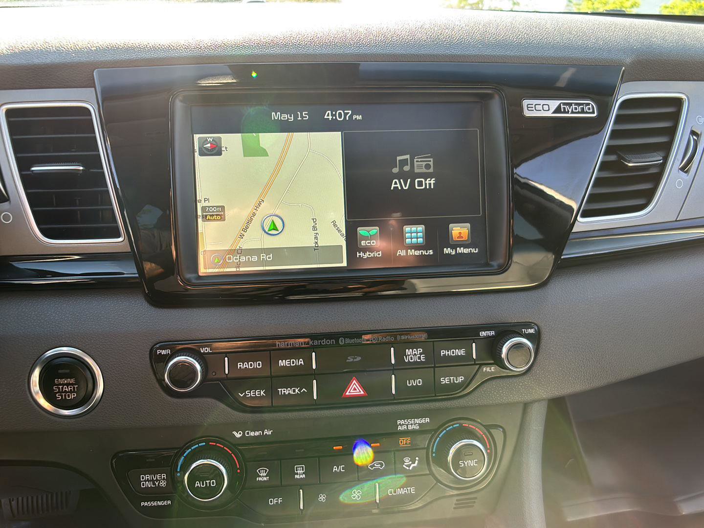 Used 2018 Kia Niro EX w/ EX Premium Package FWD image 5