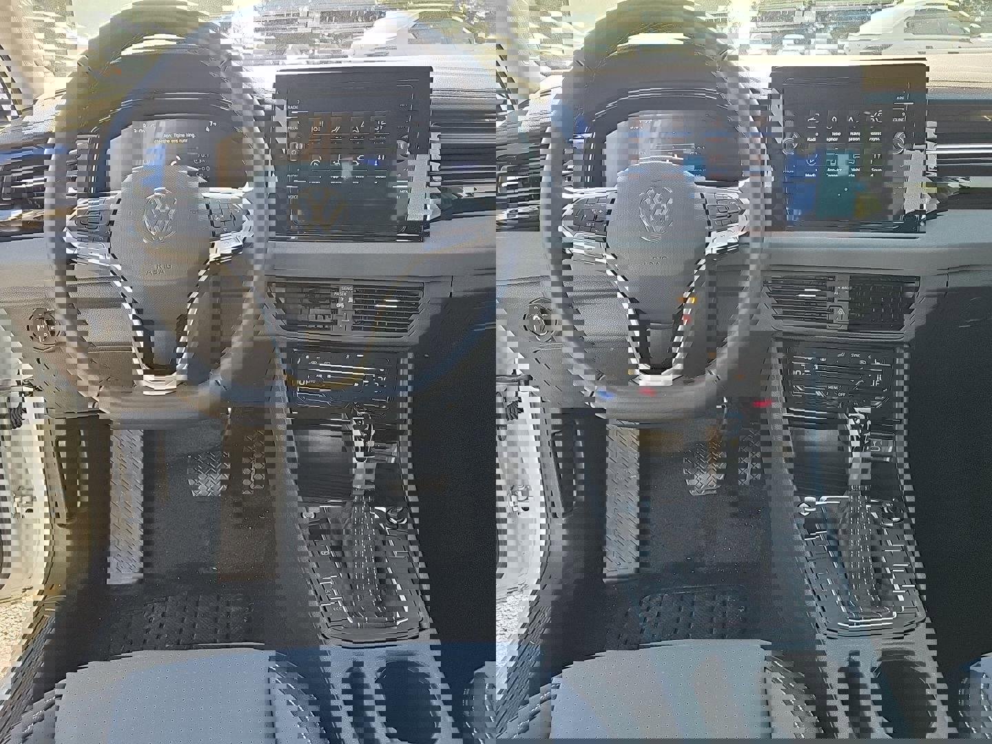 Used 2025 Volkswagen Jetta SE image 13