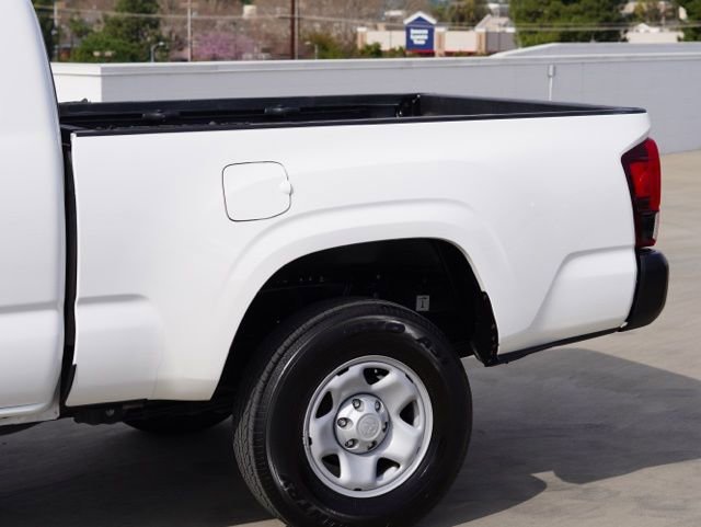 Used 2022 Toyota Tacoma SR image 9