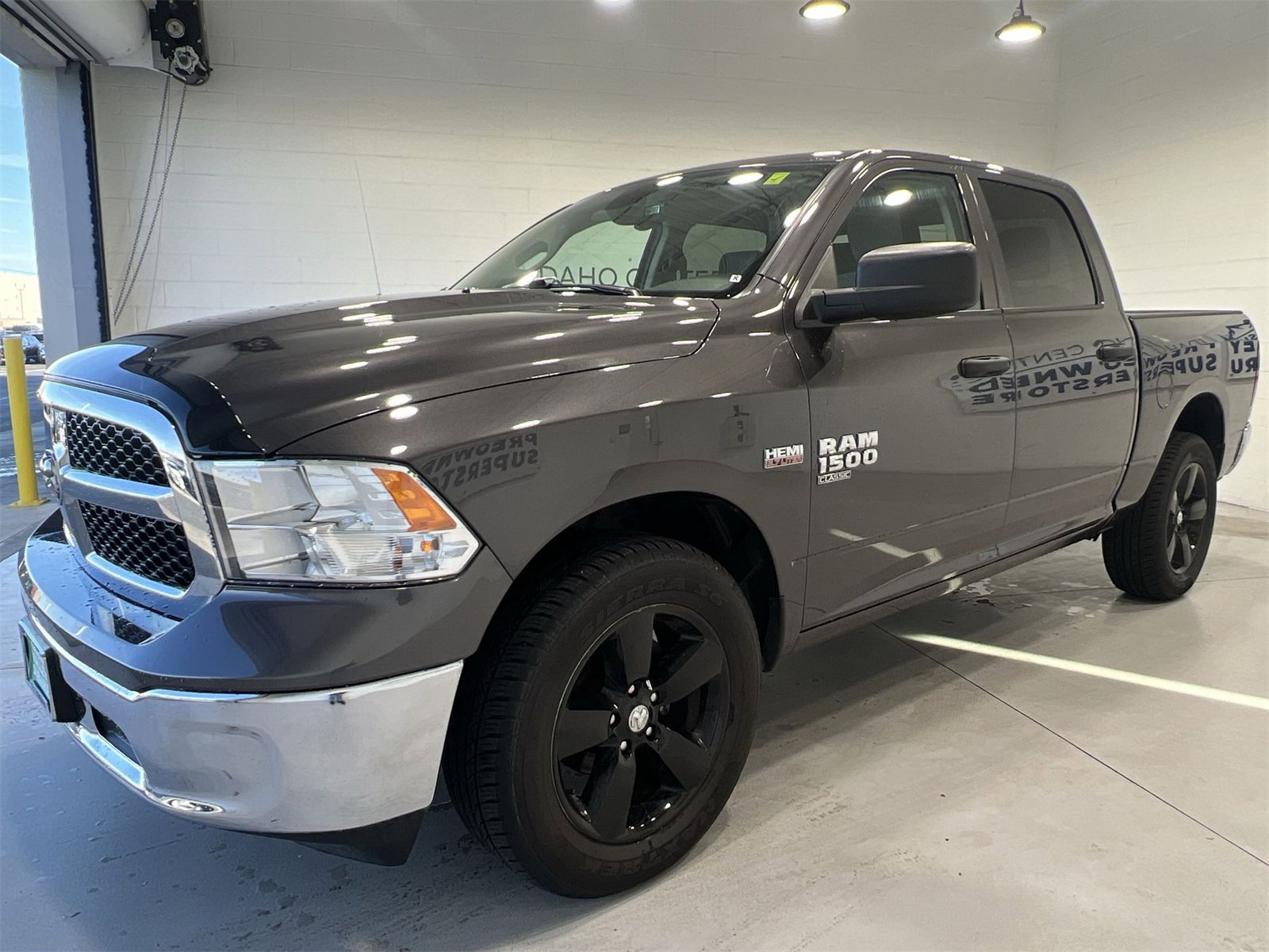Used 2023 RAM 1500 Classic SLT image 4