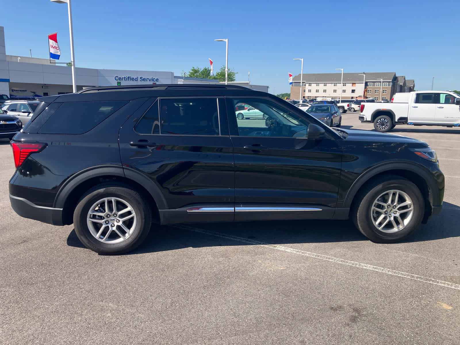 Used 2025 Ford Explorer Active RWD image 8