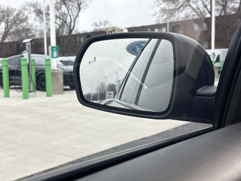 Used 2024 Ford Edge SEL w/ Sport Appearance Package image 48