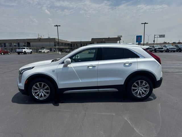 Used 2021 Cadillac XT4 Premium Luxury w/ Cold Weather Package AWD/4WD image 8