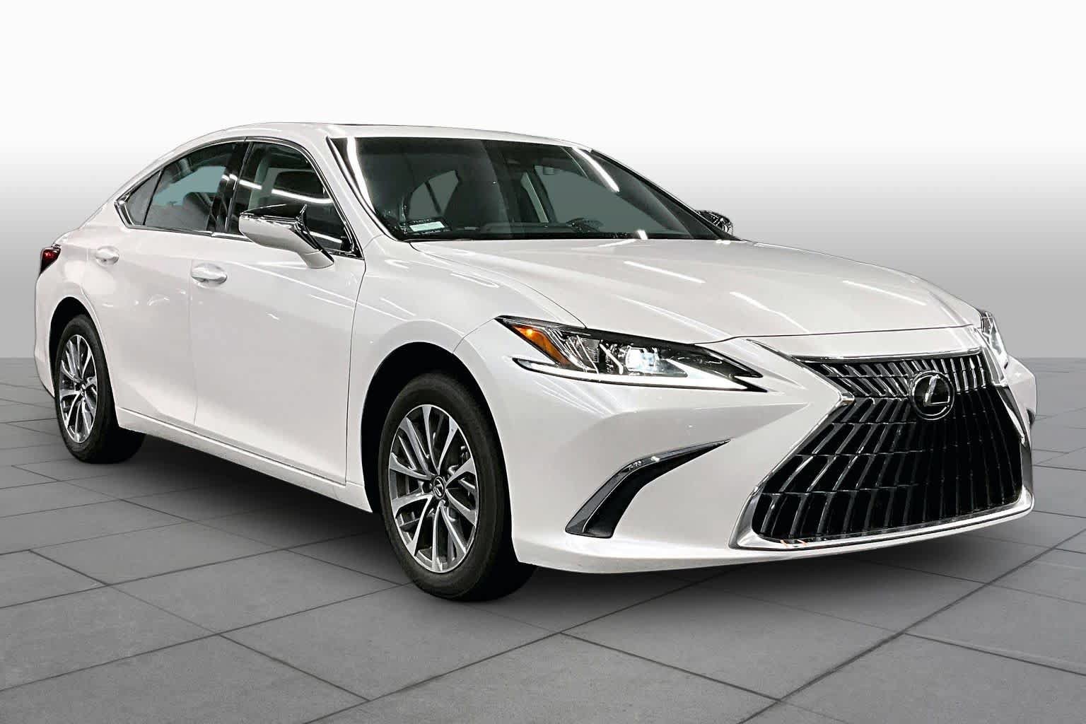 Used 2025 Lexus ES 350 w/ Accessory Package (Z2) FWD image 3
