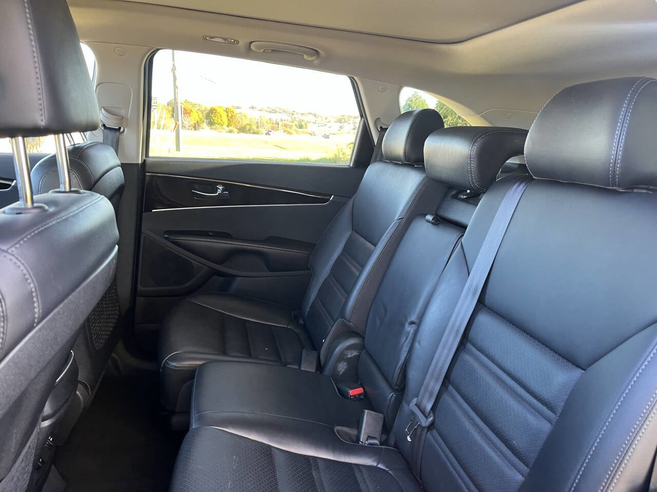 Used 2019 Kia Sorento EX image 22