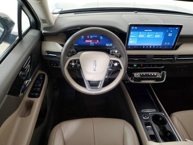 Used 2024 Lincoln Corsair Grand Touring AWD/4WD image 16
