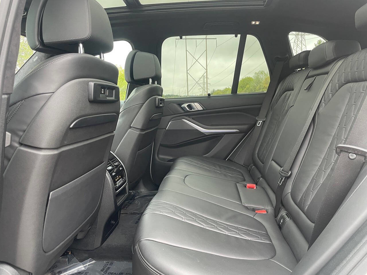 Used 2020 BMW X5 xDrive40i w/ M Sport Package AWD/4WD image 12