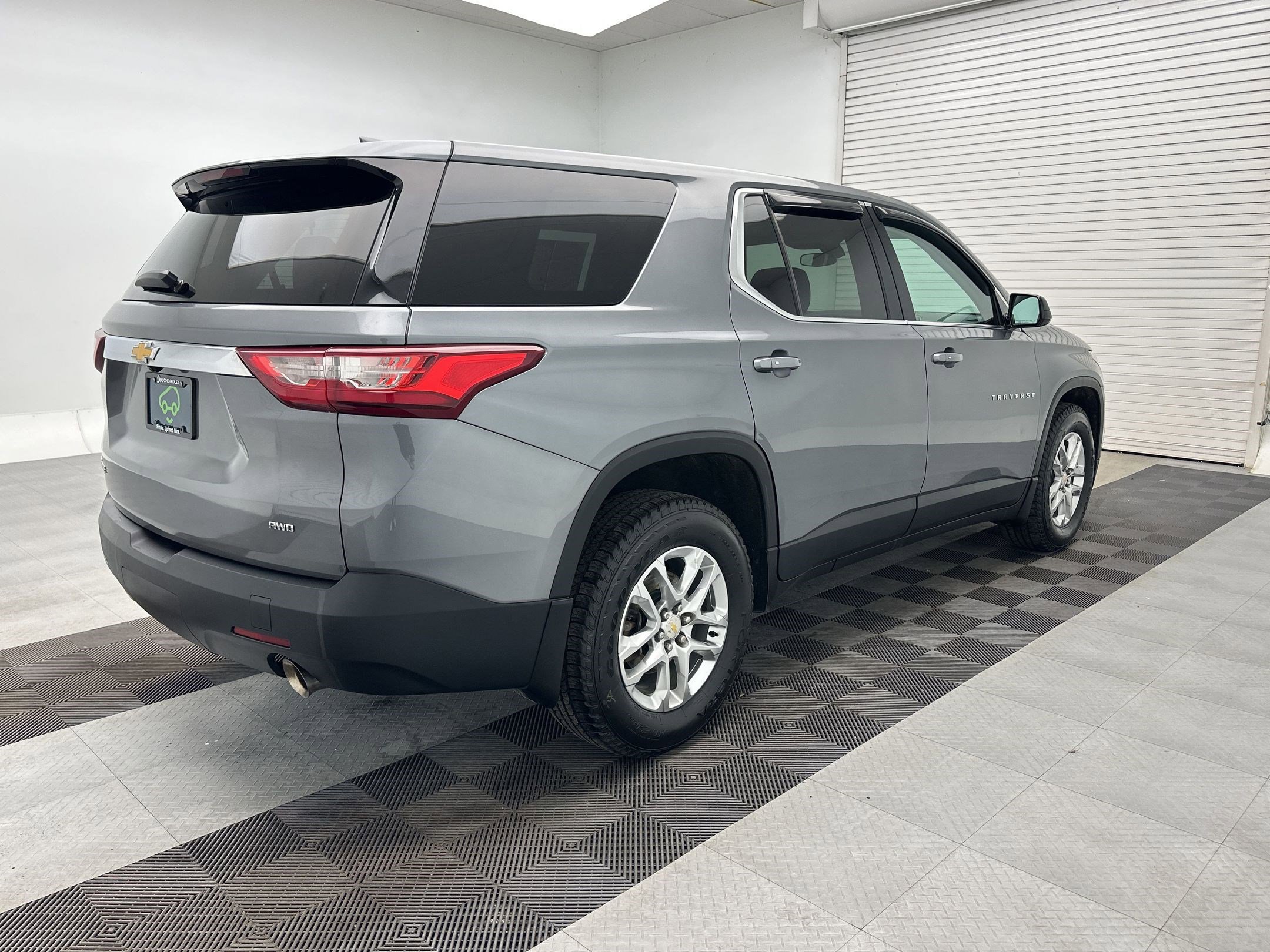 Certified 2020 Chevrolet Traverse LS w/ LPO, Floor Liner Package image 9