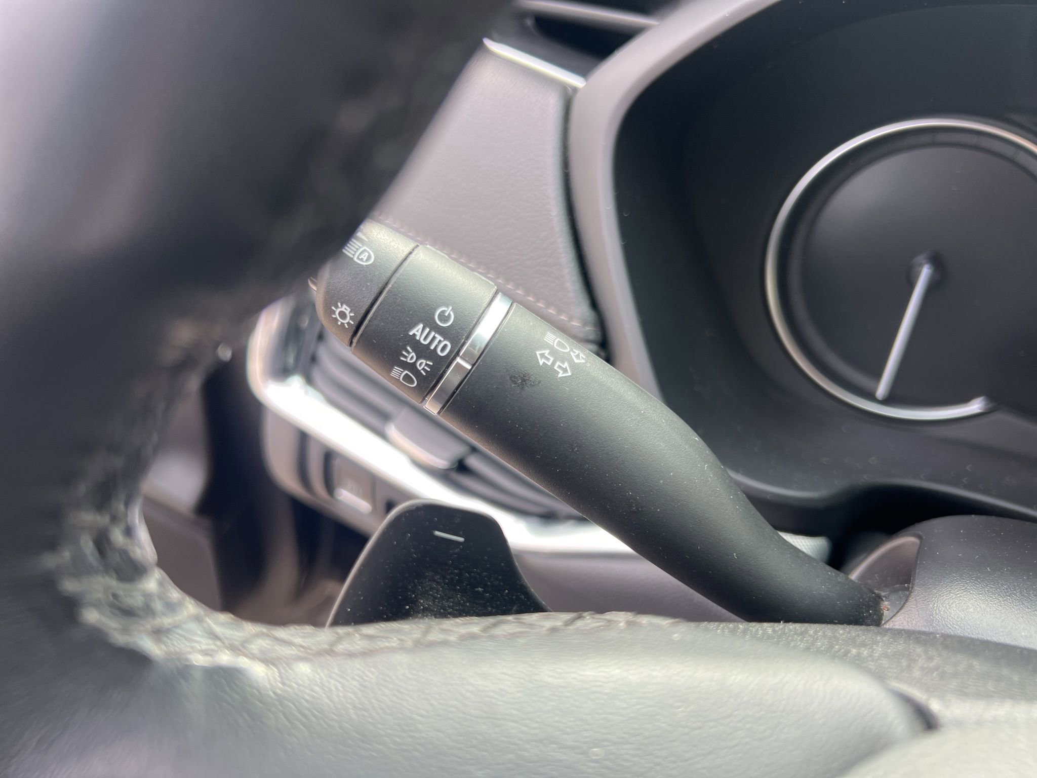 Used 2023 Cadillac XT4 Premium Luxury image 23