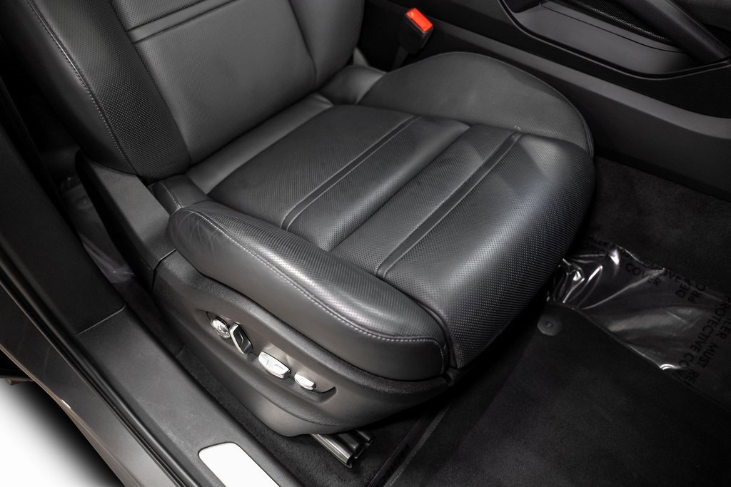 Used 2021 Porsche Cayenne Coupe image 31