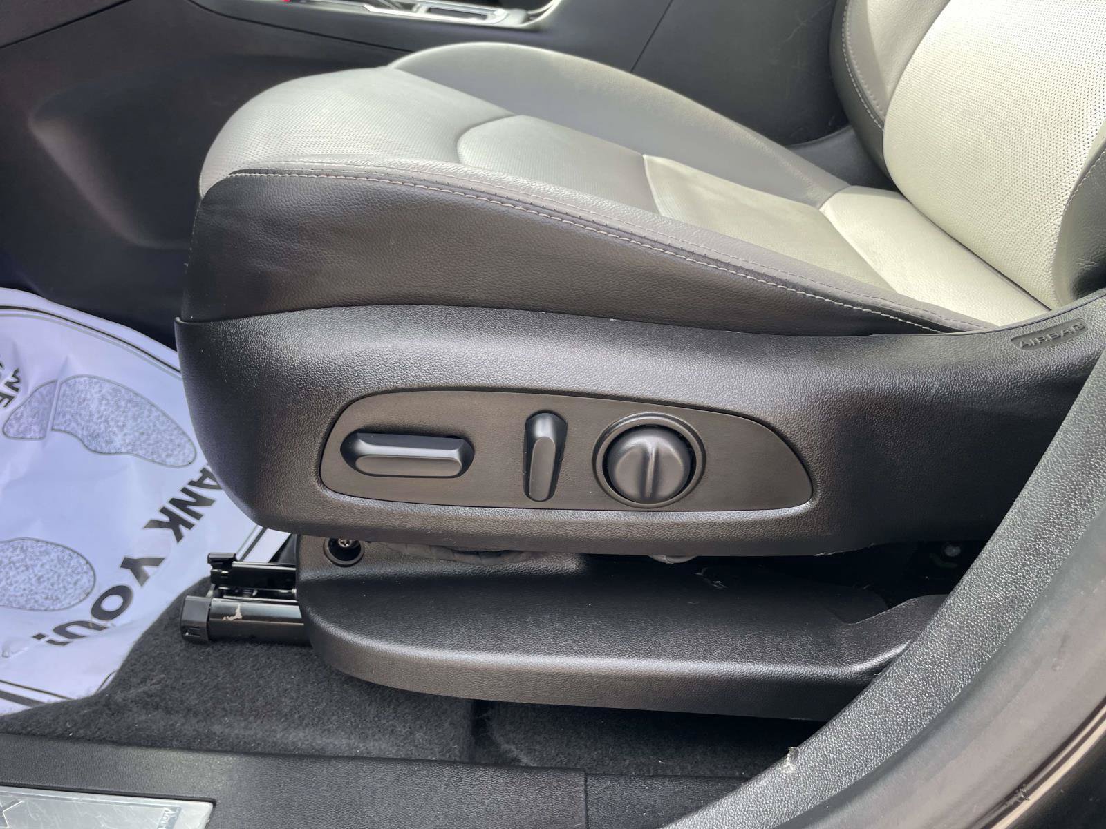 Used 2019 Chevrolet Equinox Premier FWD image 13