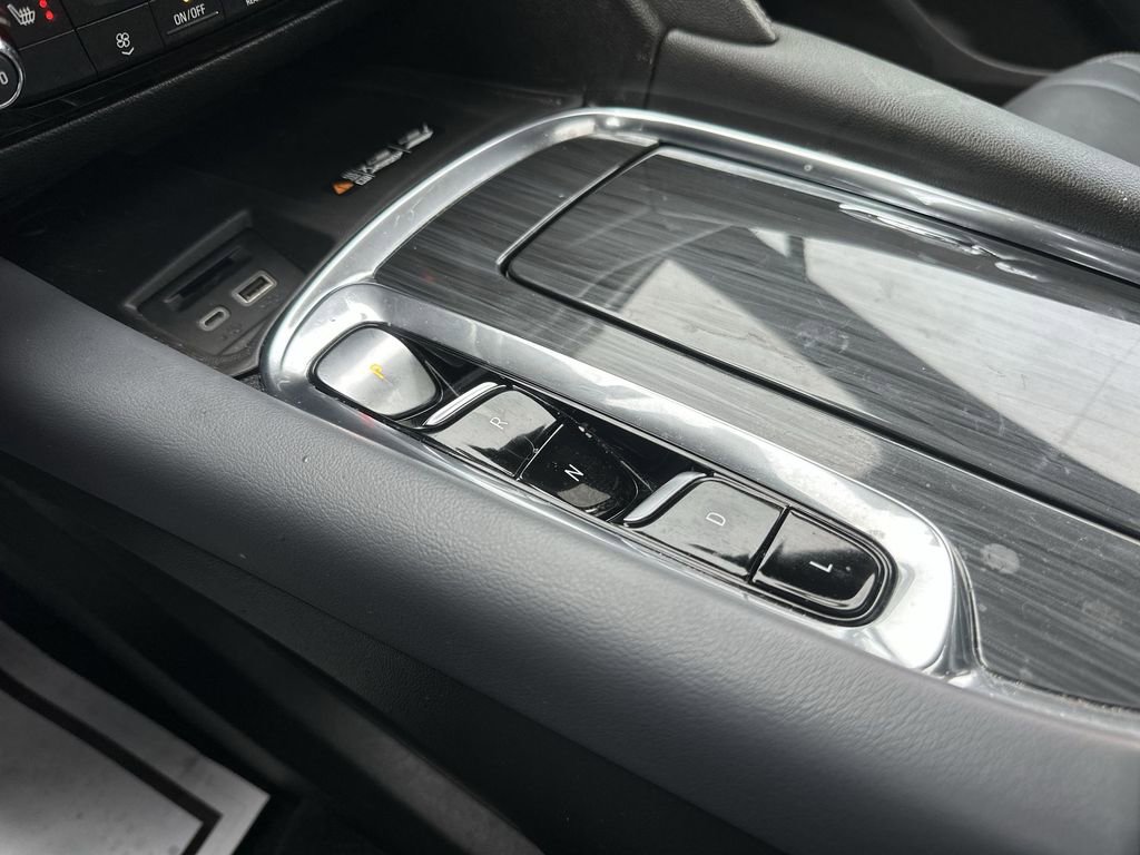 Used 2023 Buick Enclave Essence w/ Experience Buick Package image 19