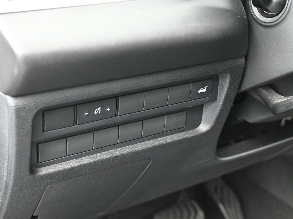 Used 2022 Mitsubishi Outlander SE image 14