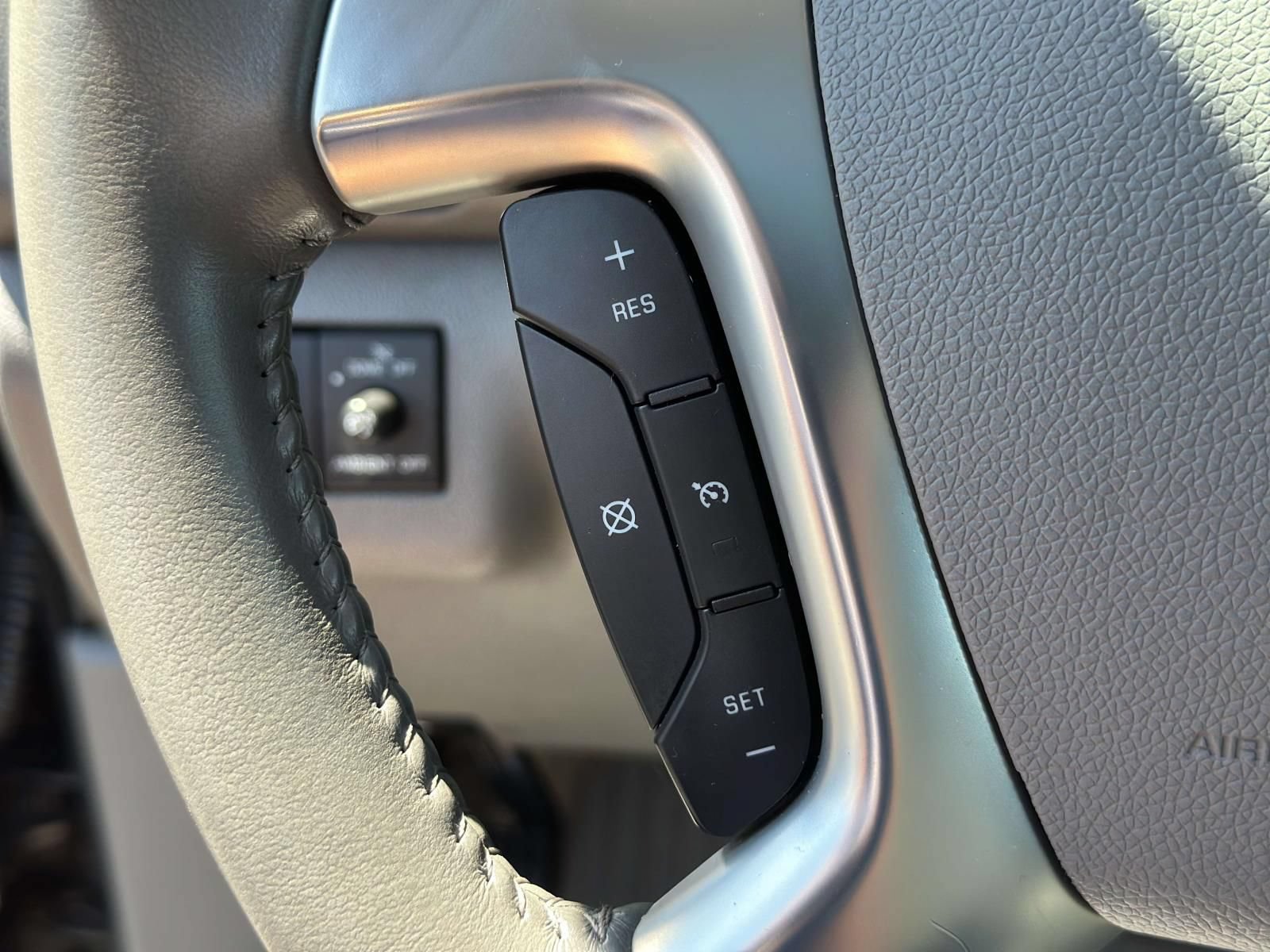 Certified 2014 Chevrolet Traverse LT w/ All-Star Edition FWD image 17