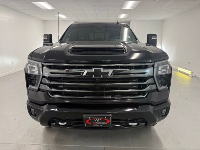 Used 2024 Chevrolet Silverado 2500 High Country w/ High Country Premium Package image 2