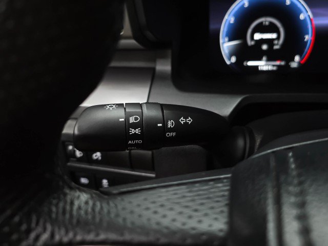 Used 2024 Toyota Tacoma TRD Sport AWD/4WD image 23