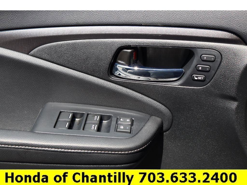 Used 2025 Honda Ridgeline RTL image 17