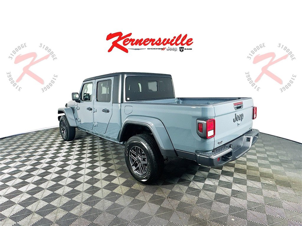 New 2025 Jeep Gladiator Sport image 5