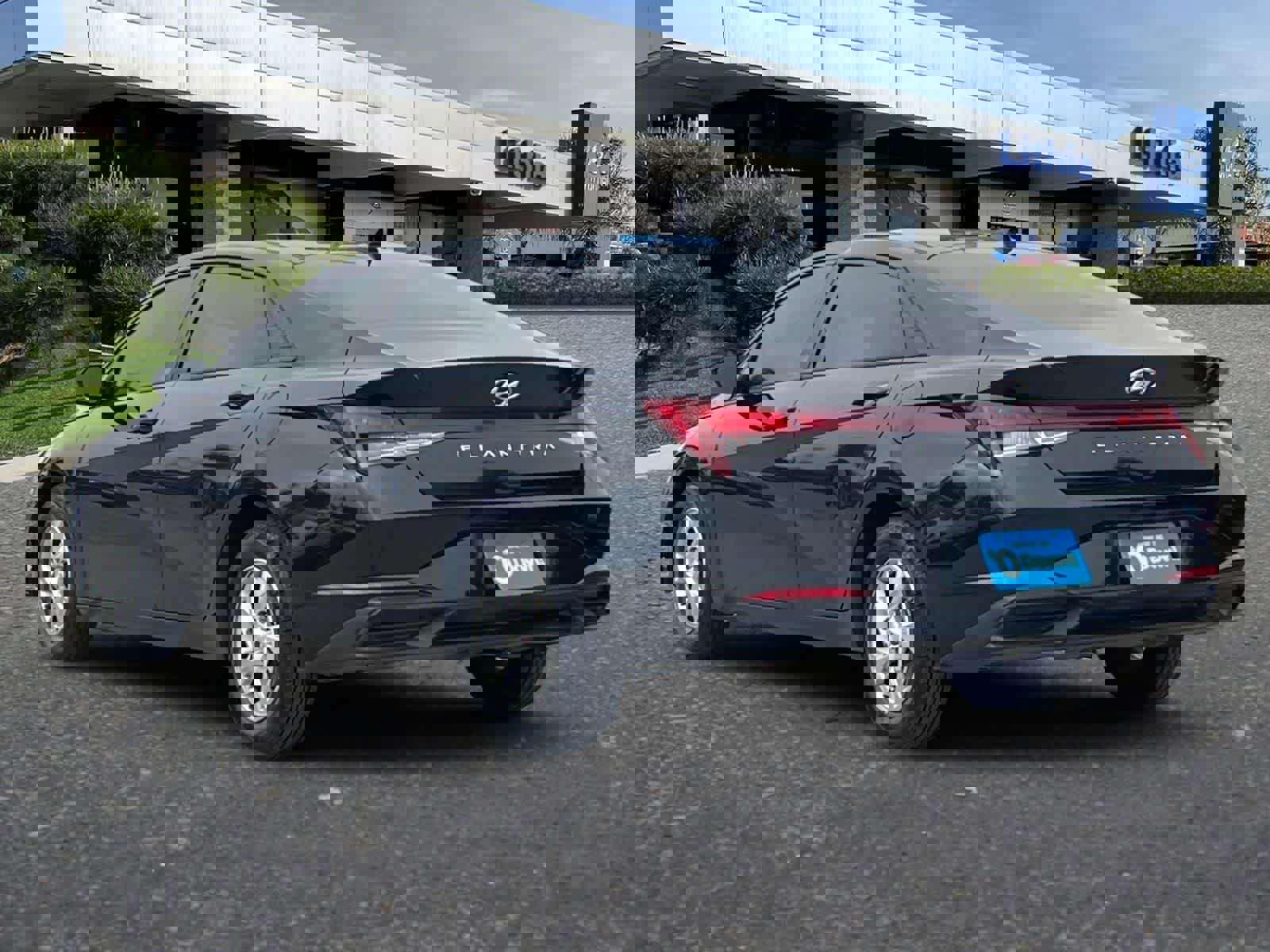 Used 2021 Hyundai Elantra SE image 7