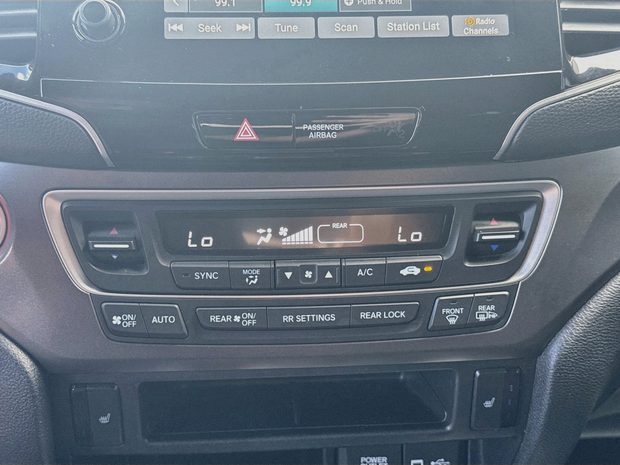 Certified 2022 Honda Pilot Sport image 14