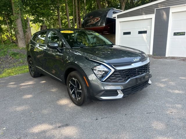 Used 2023 Kia Sportage LX image 1