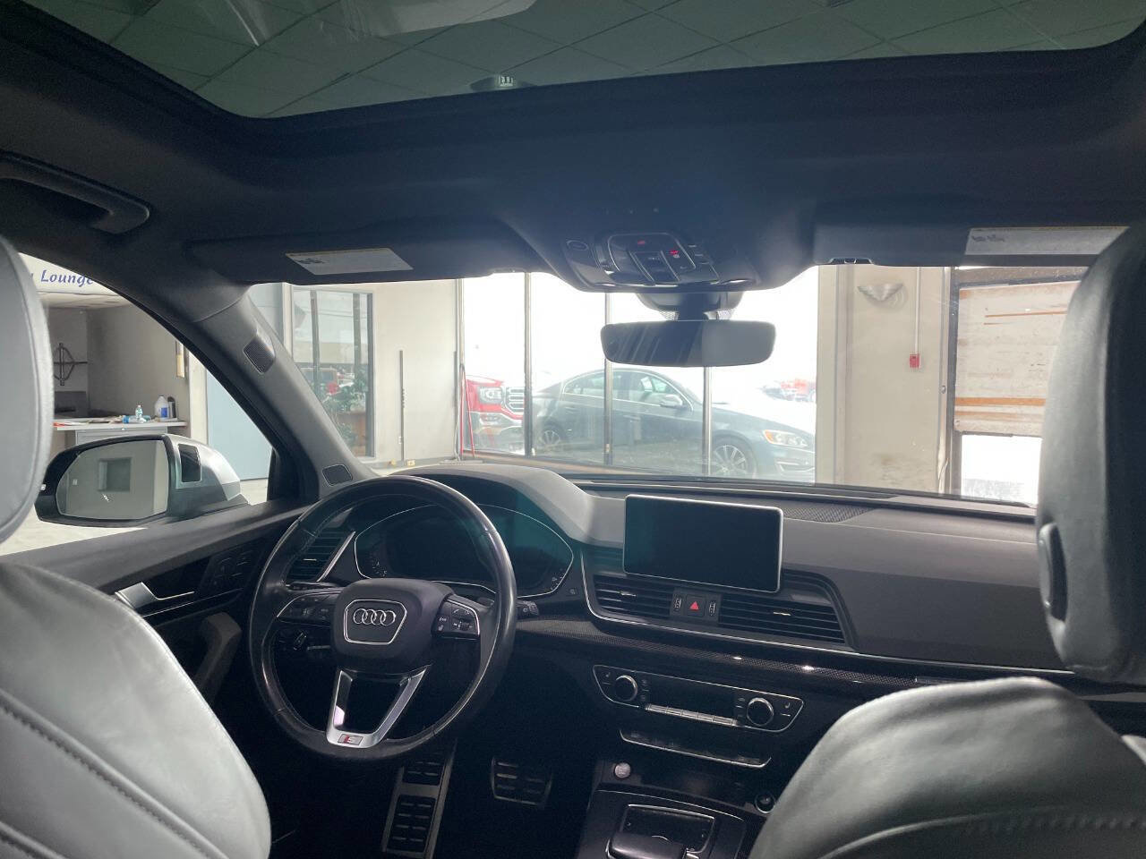 Used 2018 Audi SQ5 Premium Plus w/ Navigation Package image 29