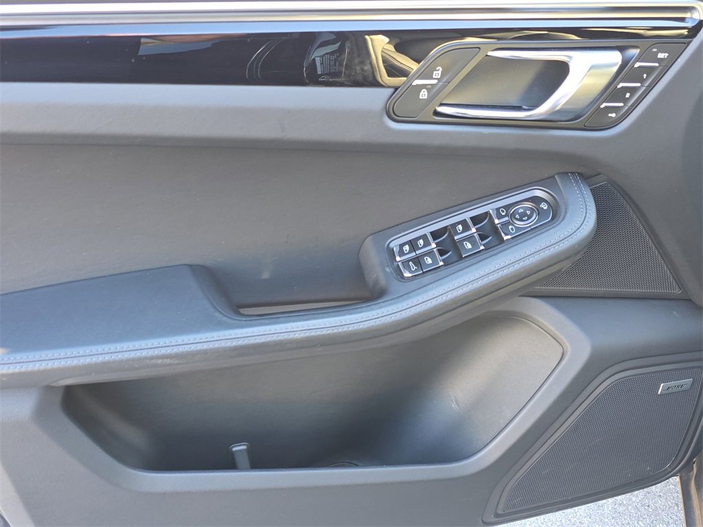 Certified 2024 Porsche Macan image 24