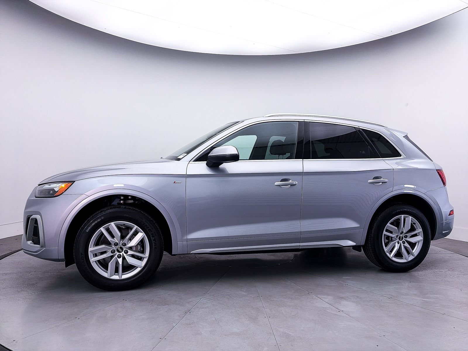 Used 2022 Audi Q5 2.0T Premium w/ Convenience Package AWD/4WD image 39