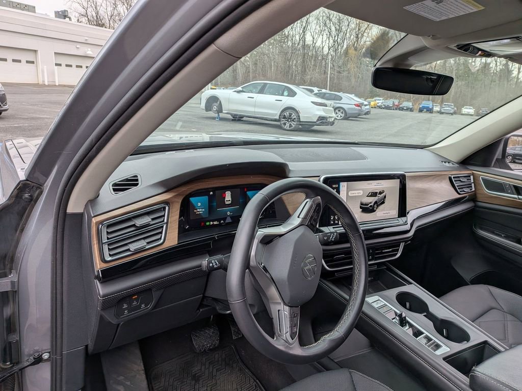 Used 2024 Volkswagen Atlas SE image 9