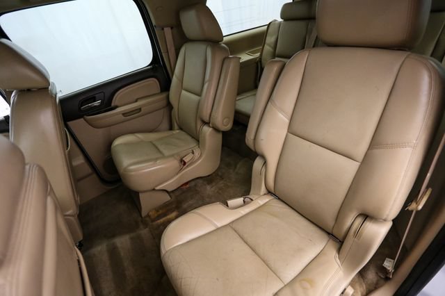 Used 2011 GMC Yukon XL Denali AWD/4WD image 25