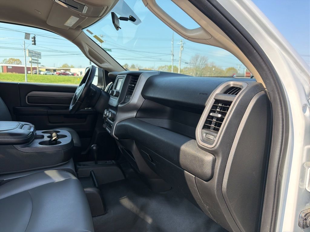 Used 2019 RAM 3500 Tradesman w/ Chrome Appearance Group image 23