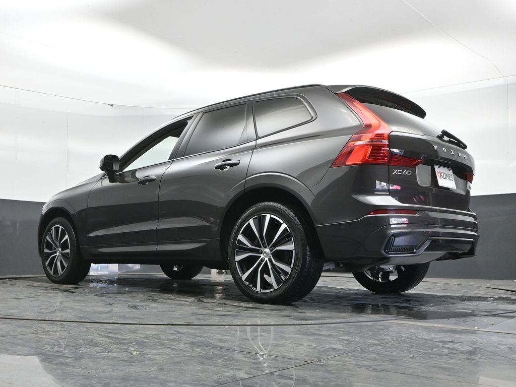 Certified 2023 Volvo XC60 B5 Plus w/ Climate Package AWD/4WD image 35